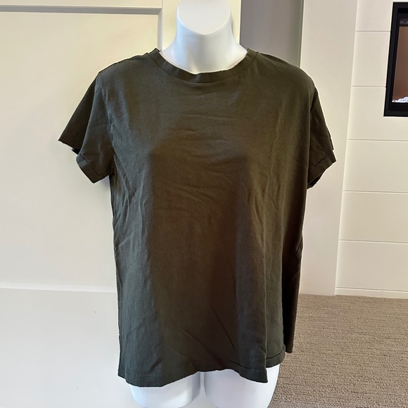 NILI LOTAN Distressed Army Green Cotton Tee Sz Small NEW - Picture 1 of 2
